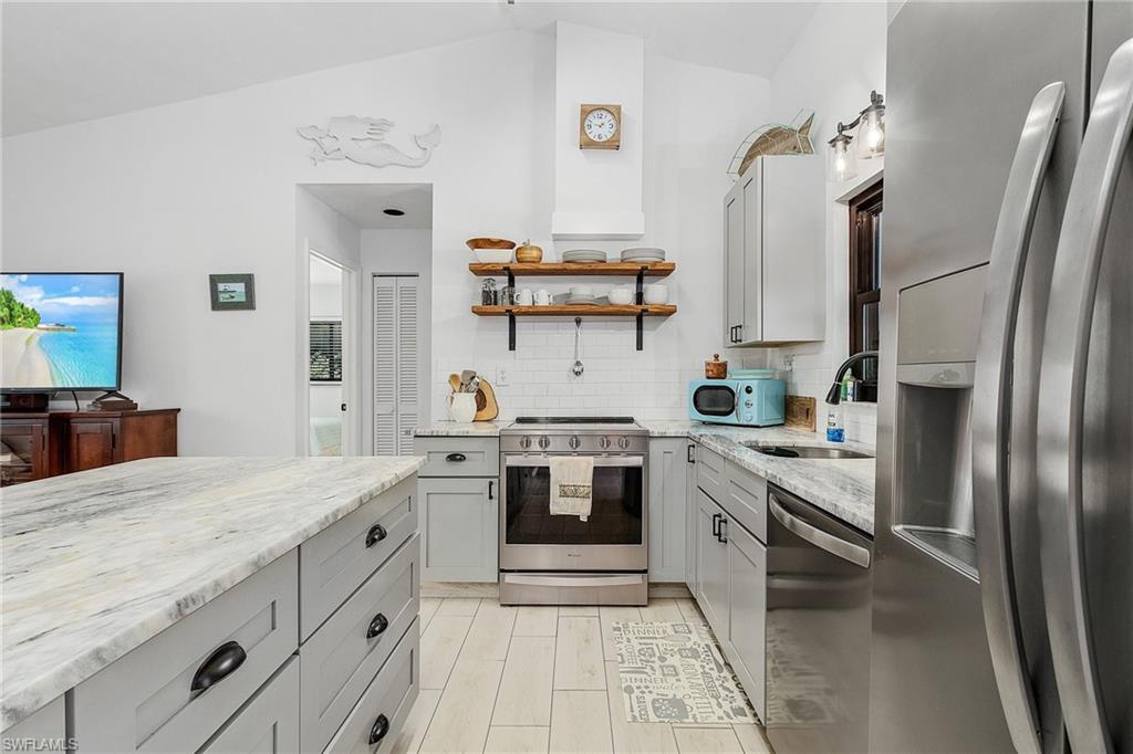 PINE ISLAND RIDGE - Residential