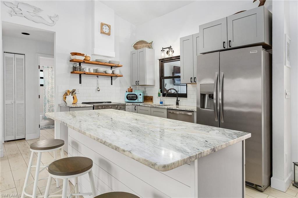 PINE ISLAND RIDGE - Residential