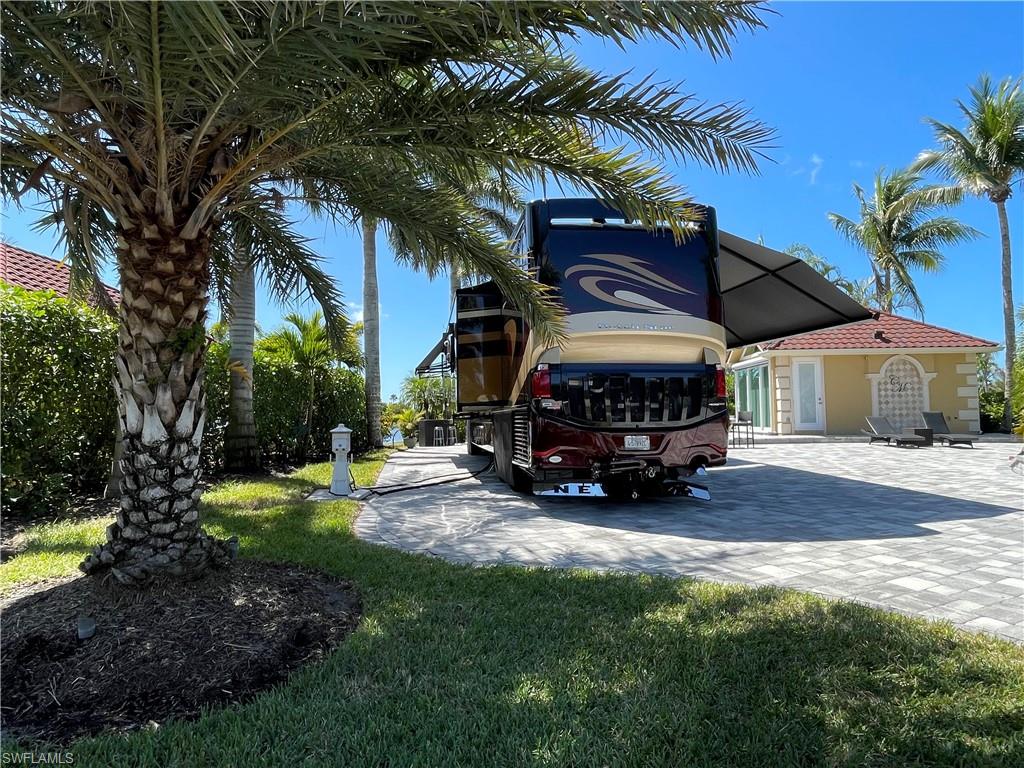 PELICAN LAKE RV RESORT - Land