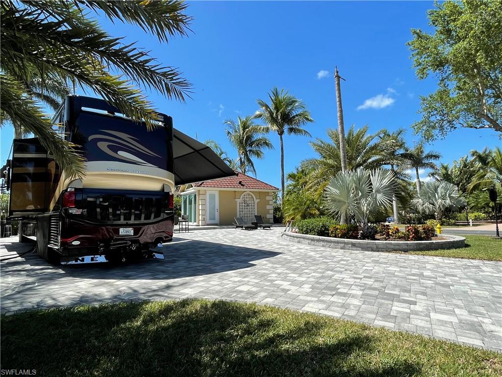 PELICAN LAKE RV RESORT - Land