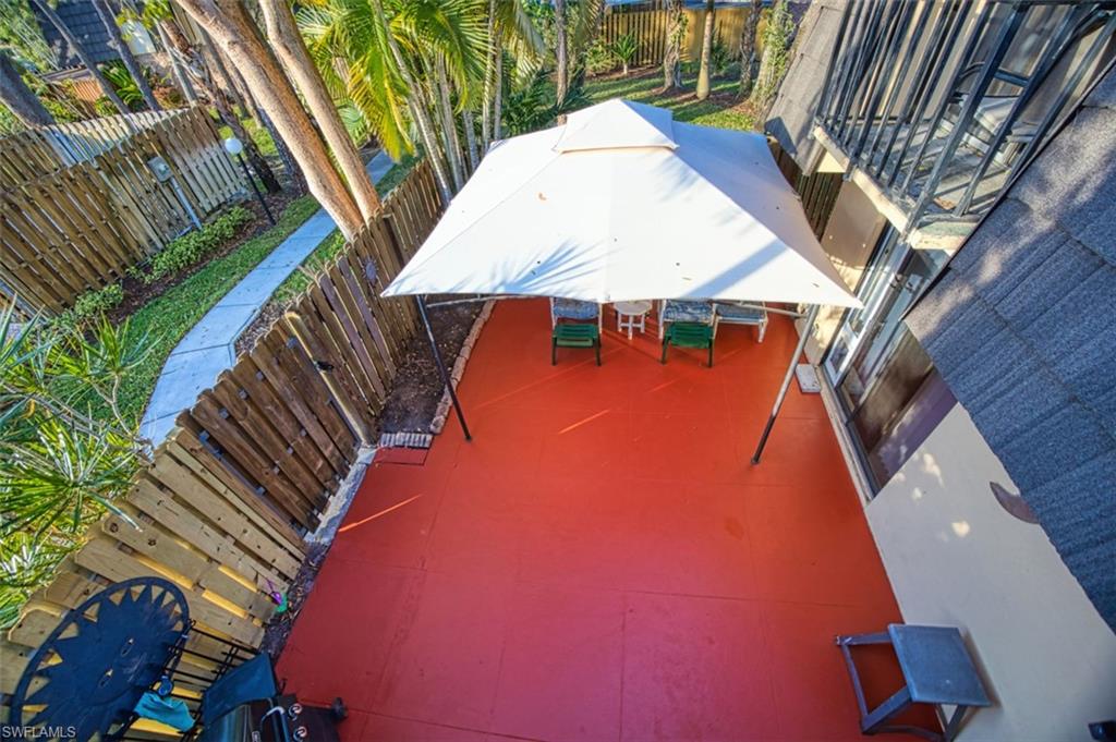 PARKWOODS TOWNHOUSE COMMUNITY - Residential