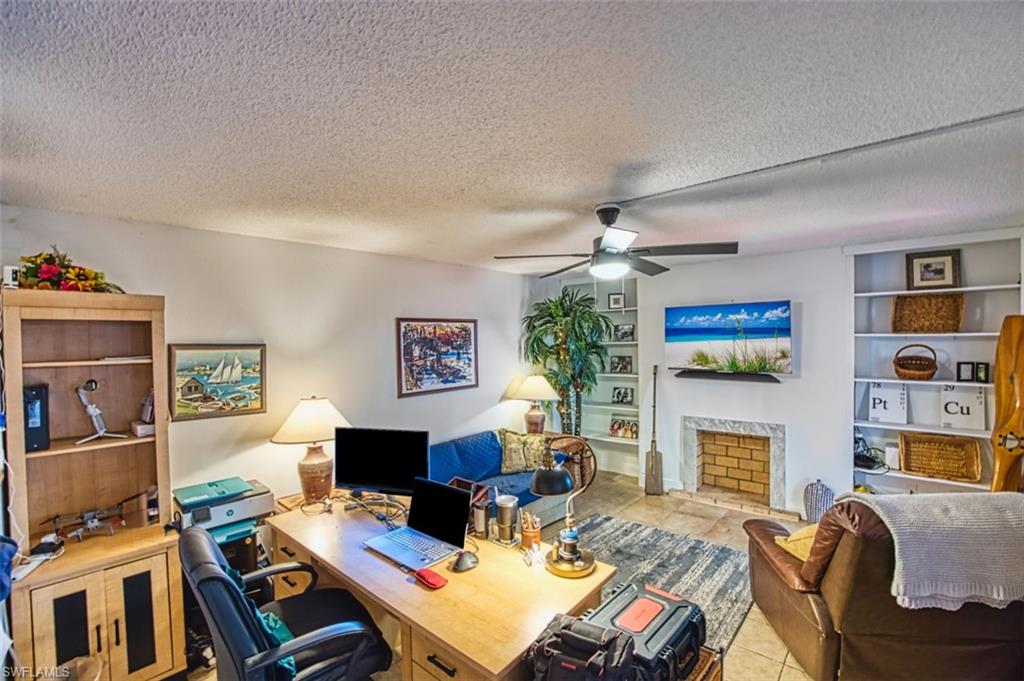 PARKWOODS TOWNHOUSE COMMUNITY - Residential