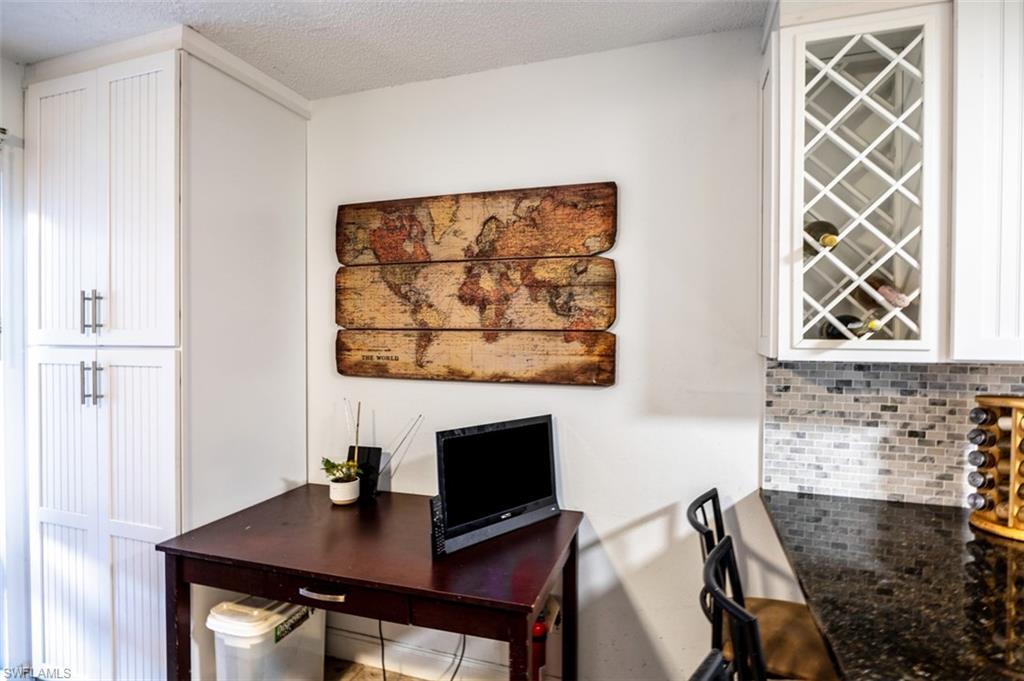 PARKWOODS TOWNHOUSE COMMUNITY - Residential