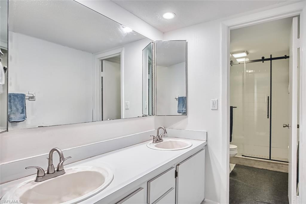 PARKWOODS TOWNHOUSE COMMUNITY - Residential