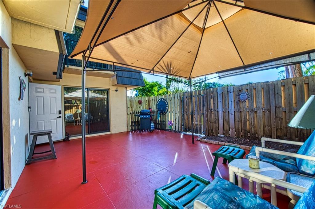 PARKWOODS TOWNHOUSE COMMUNITY - Residential