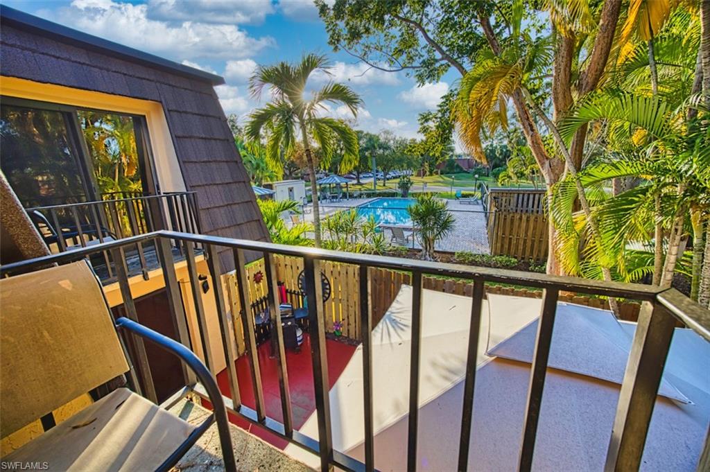 PARKWOODS TOWNHOUSE COMMUNITY - Residential