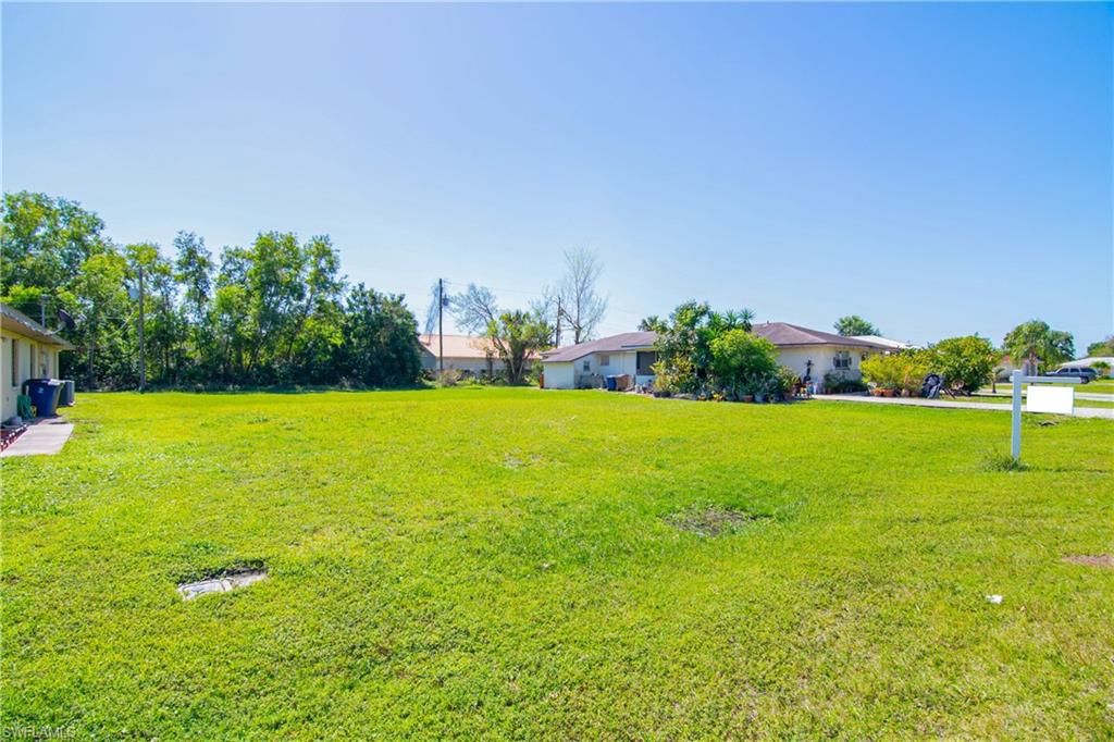 FORT MYERS SHORES - Land