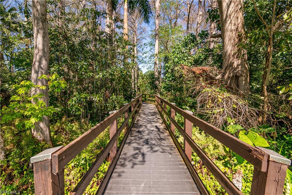 FORT MYERS SHORES - Land