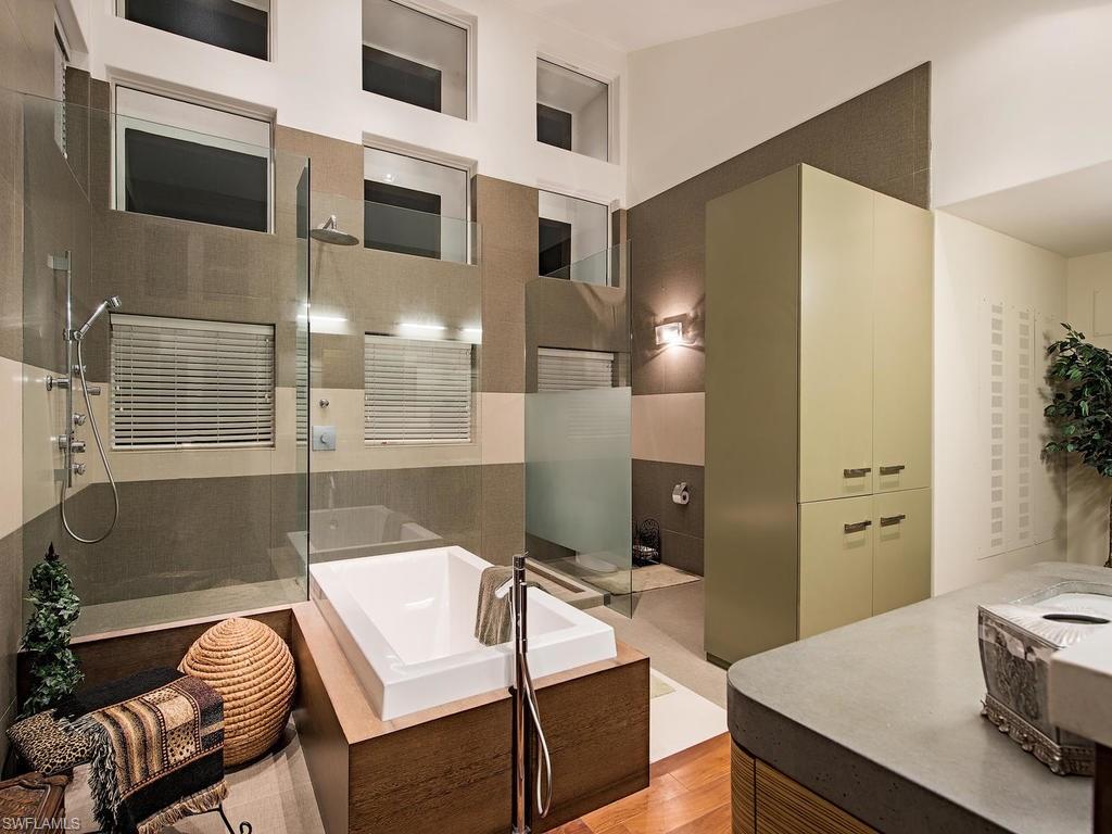 AQUALANE SHORES - Residential