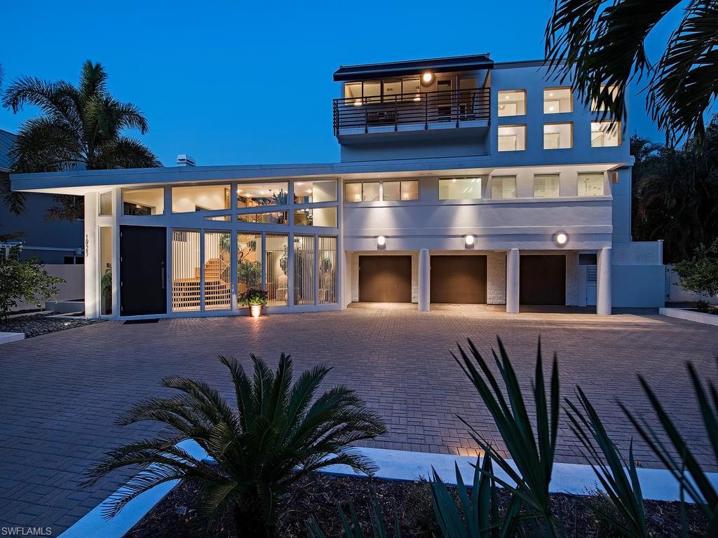 AQUALANE SHORES - Residential