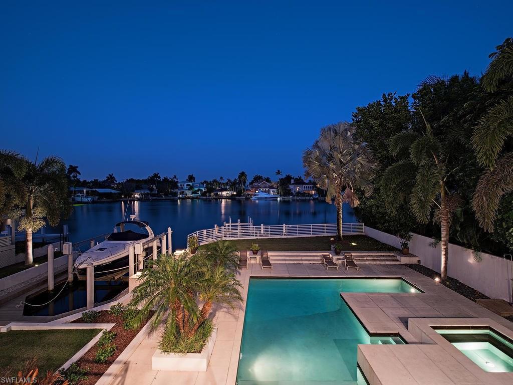 AQUALANE SHORES - Residential