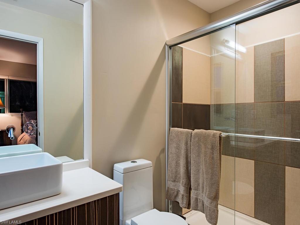 AQUALANE SHORES - Residential