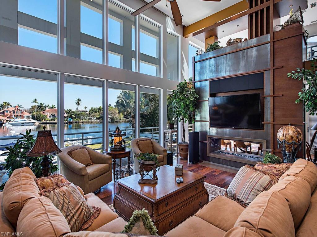 AQUALANE SHORES - Residential