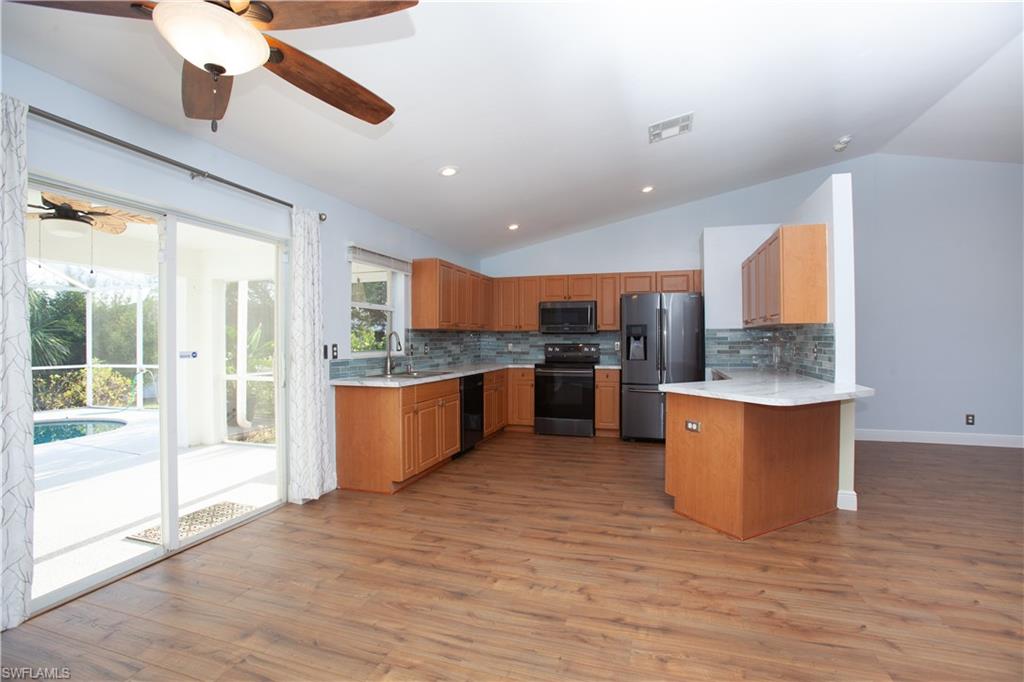 CAPE CORAL - Residential Lease