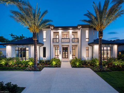 540 4th AVE N NAPLES FL 34102