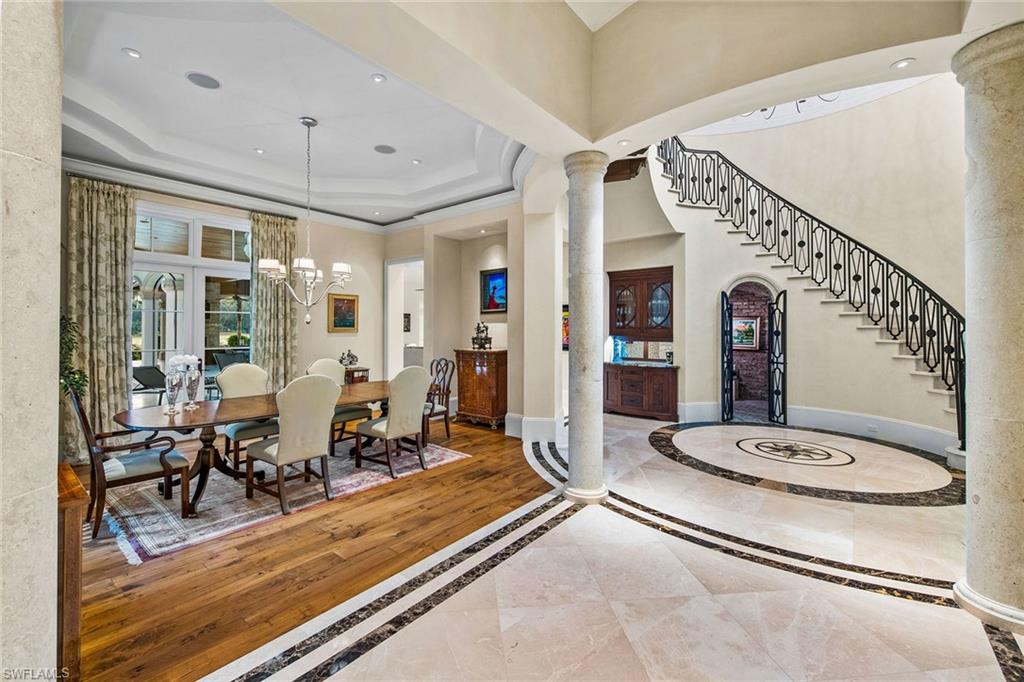 ESCADA AT TIBURON - Residential