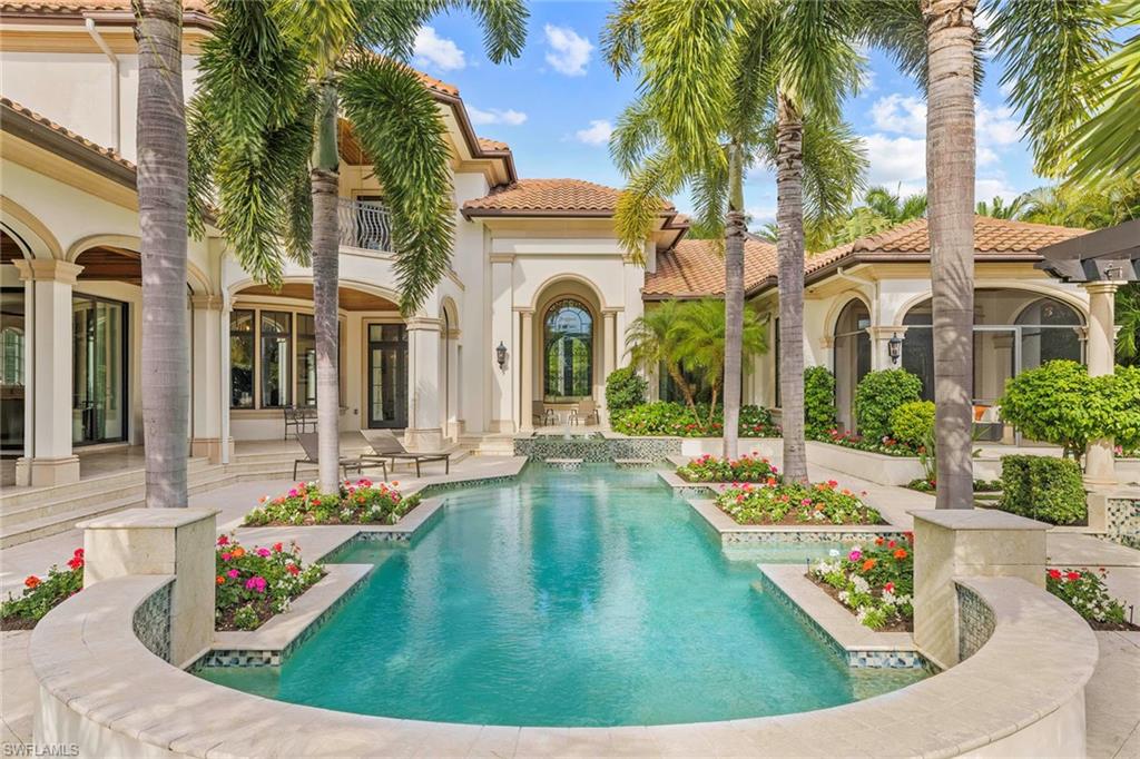 ESCADA AT TIBURON - Residential