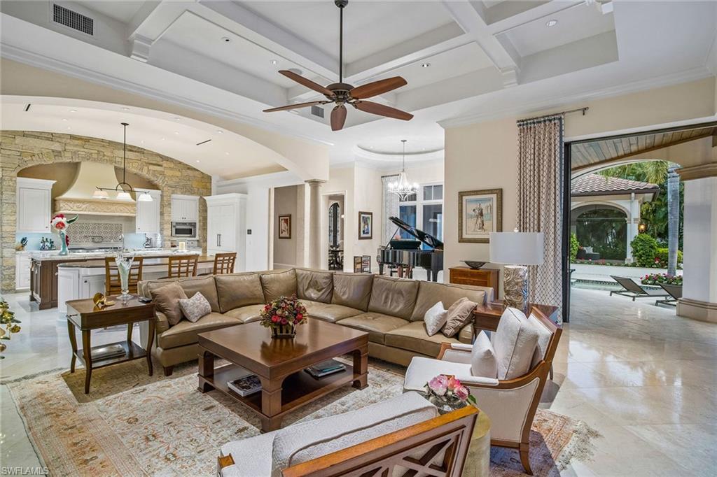 ESCADA AT TIBURON - Residential