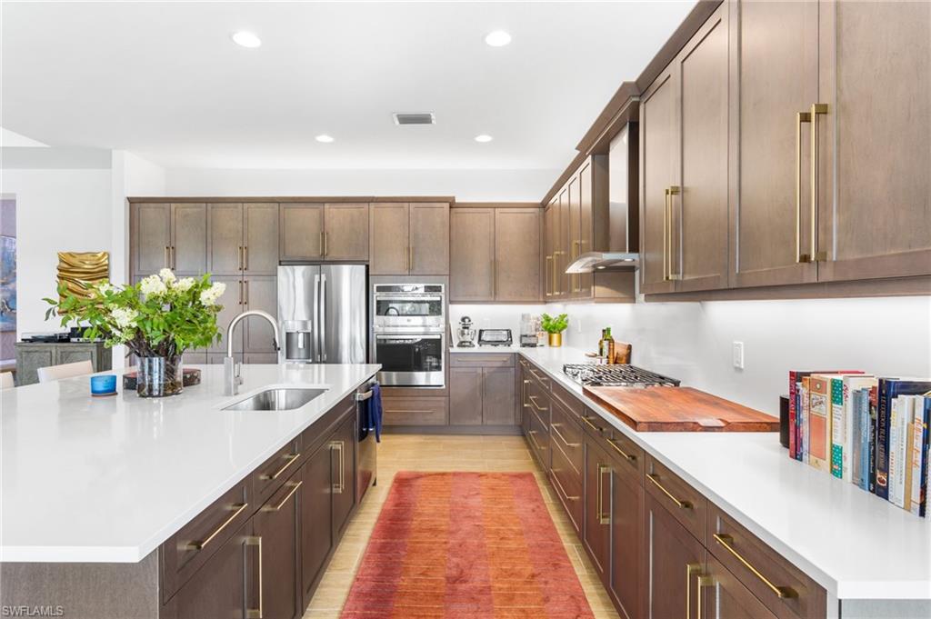 VALENCIA TRAILS - Residential