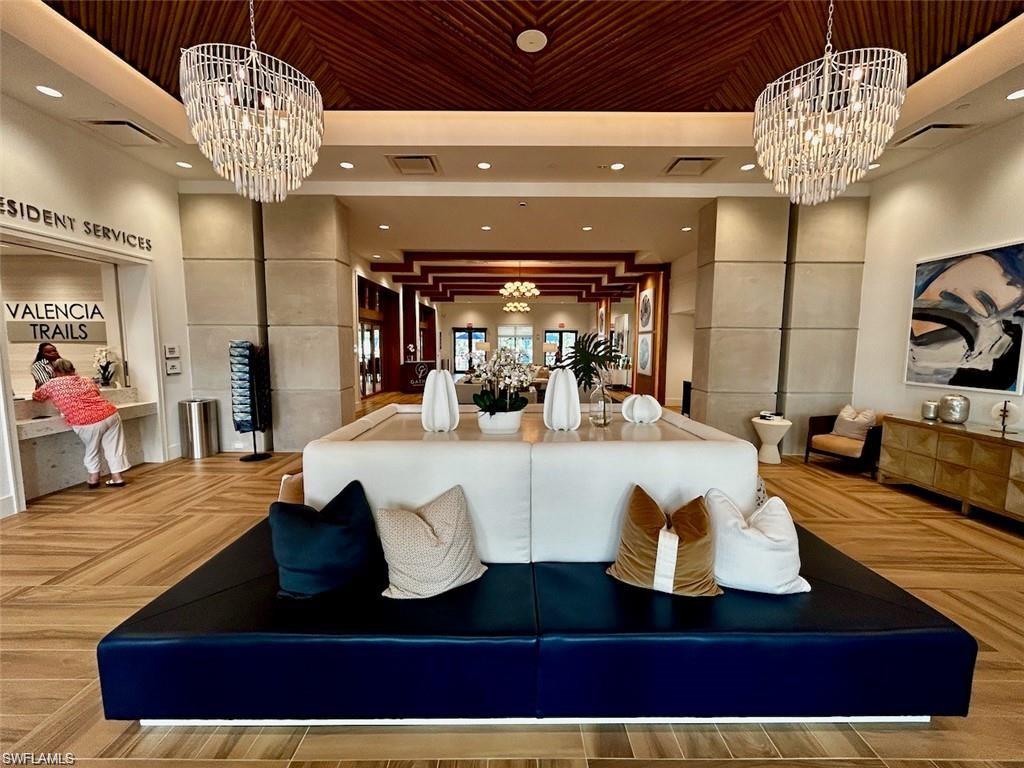 VALENCIA TRAILS - Residential