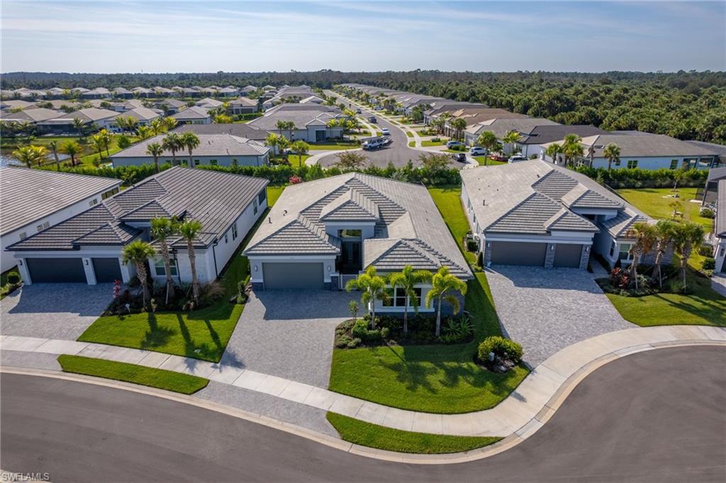 VALENCIA TRAILS - Residential