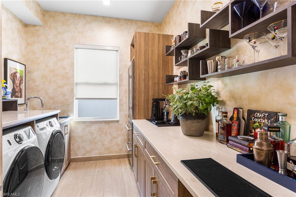 VALENCIA TRAILS - Residential