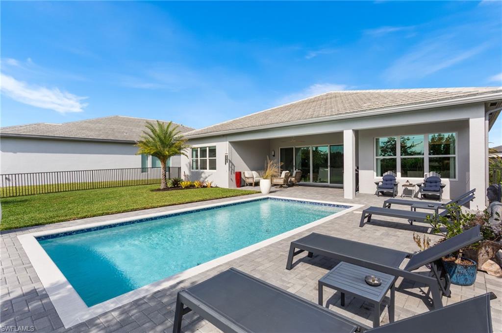 VALENCIA TRAILS - Residential