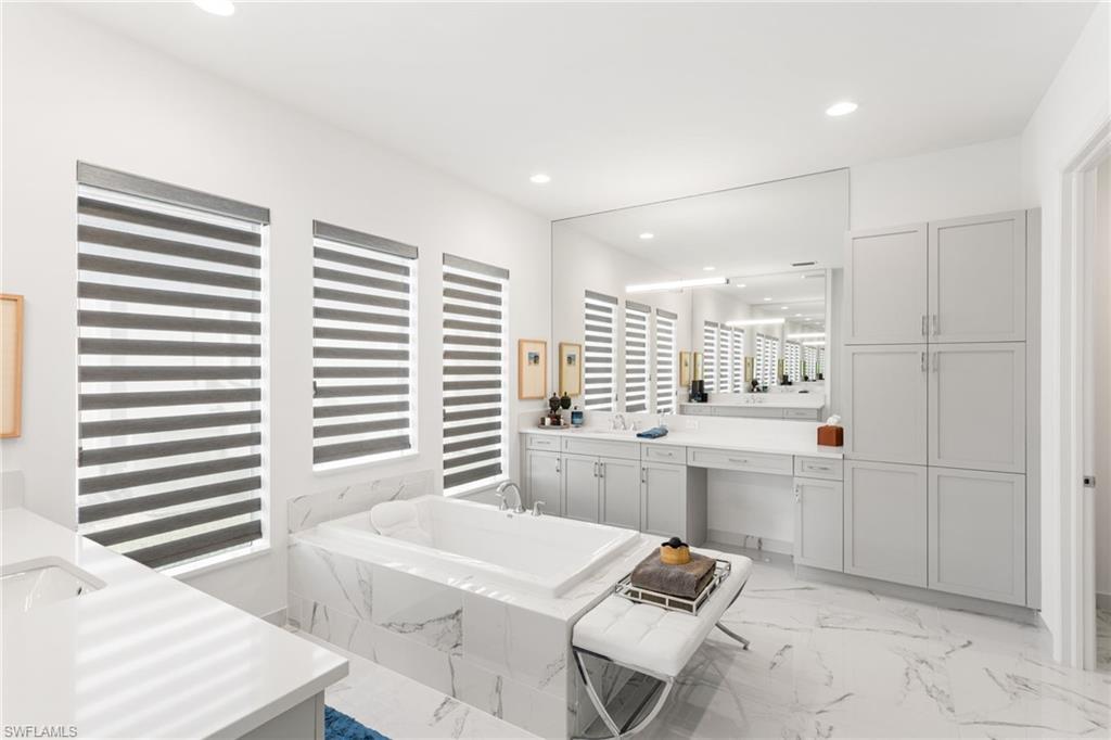 VALENCIA TRAILS - Residential