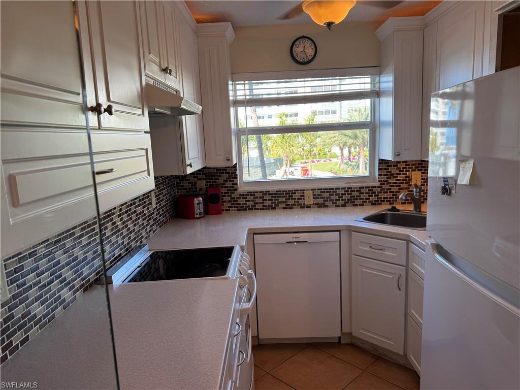 BONITA BEACH CLUB - Residential