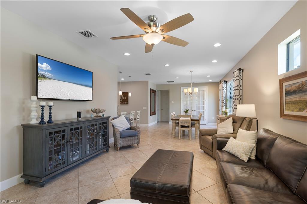 7602 Jacaranda LN