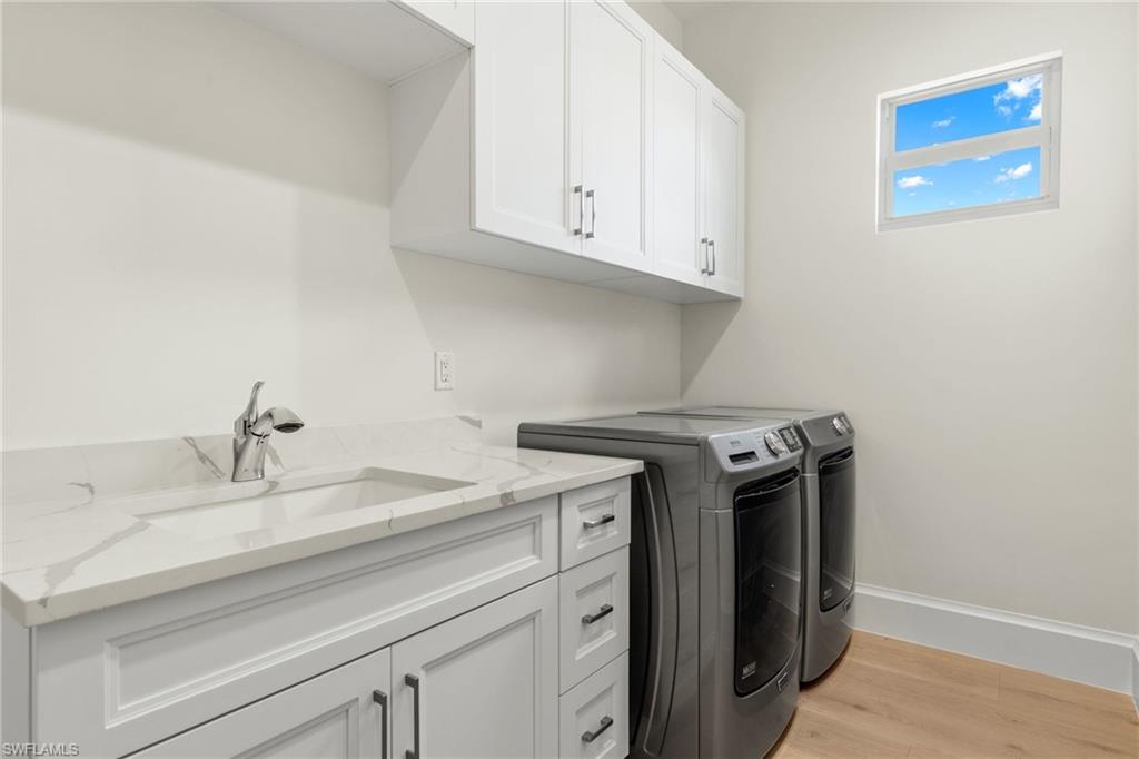 NAPLES PARK - Residential