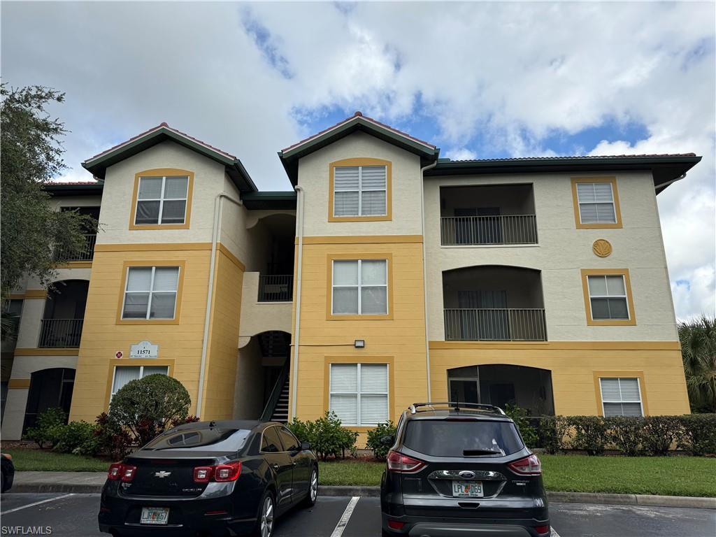 ROYAL GREENS - Residential Lease