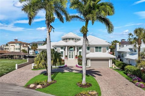 375 Germain AVE NAPLES FL 34108