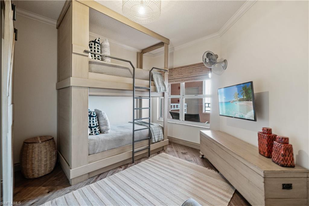 BAREFOOT BEACH CLUB - Residential