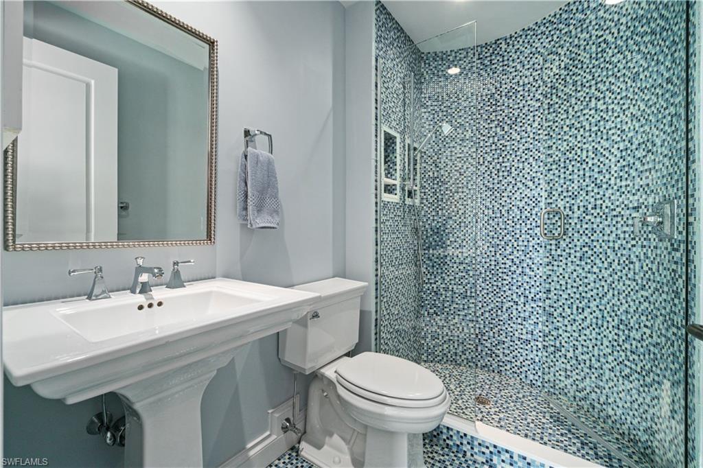 BAREFOOT BEACH CLUB - Residential