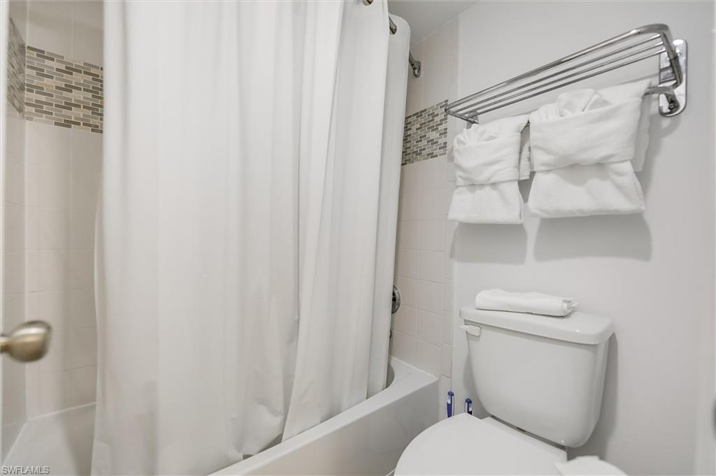 TENNIS VILLAS - Residential