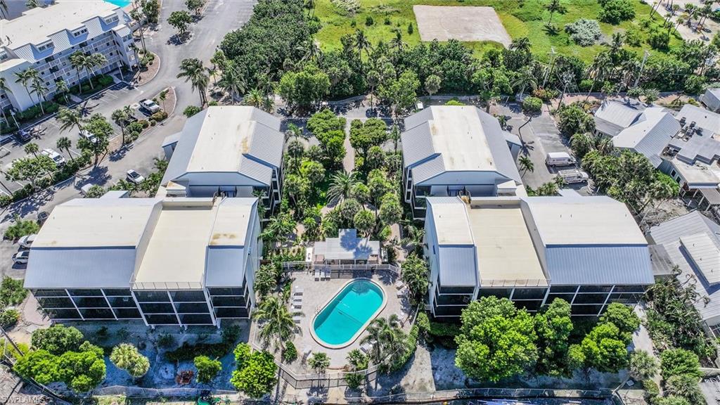 TENNIS VILLAS - Residential