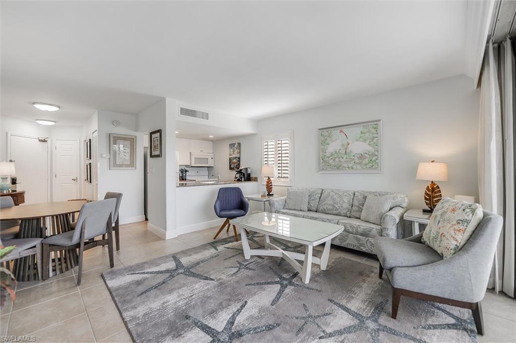 TENNIS VILLAS - Residential