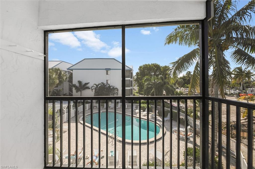 TENNIS VILLAS - Residential