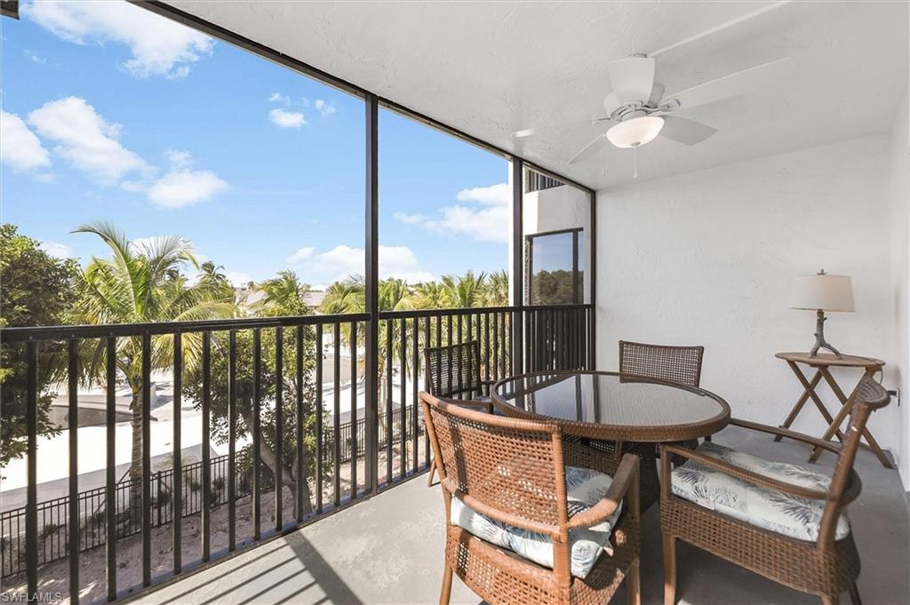 TENNIS VILLAS - Residential