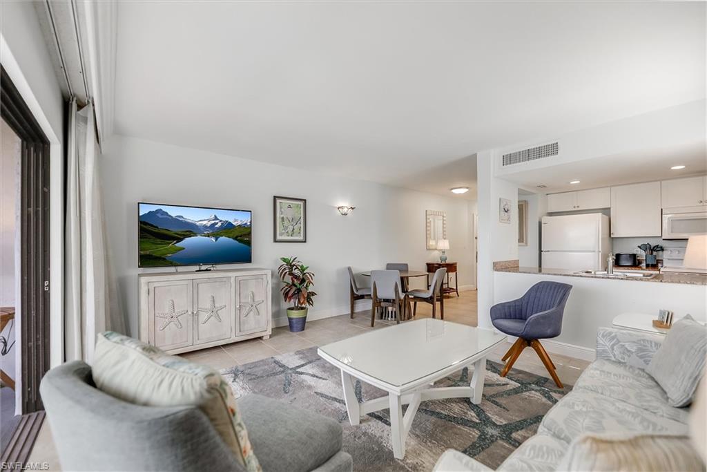 TENNIS VILLAS - Residential