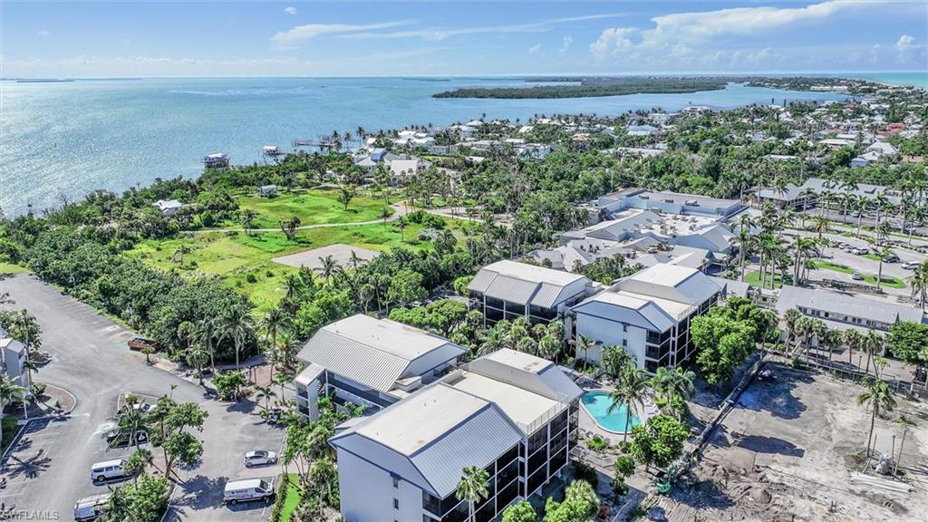 TENNIS VILLAS - Residential