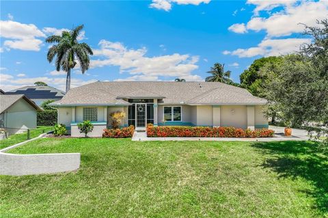 17593 Moorfield DR FORT MYERS FL 33908
