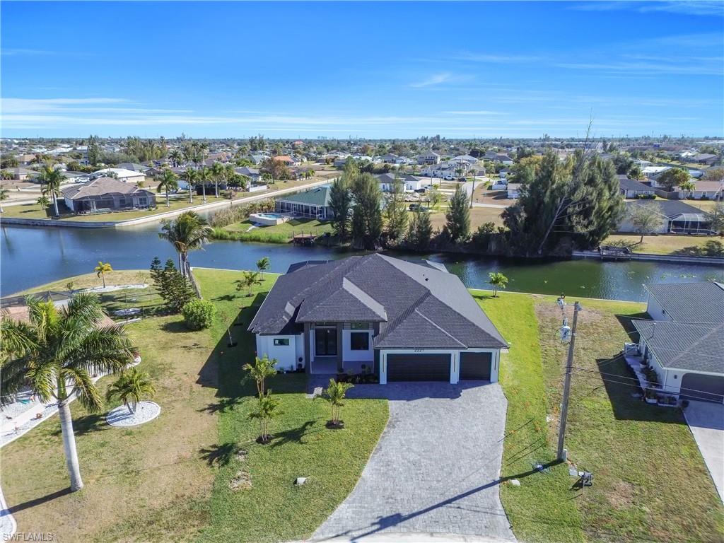 CAPE CORAL - Residential