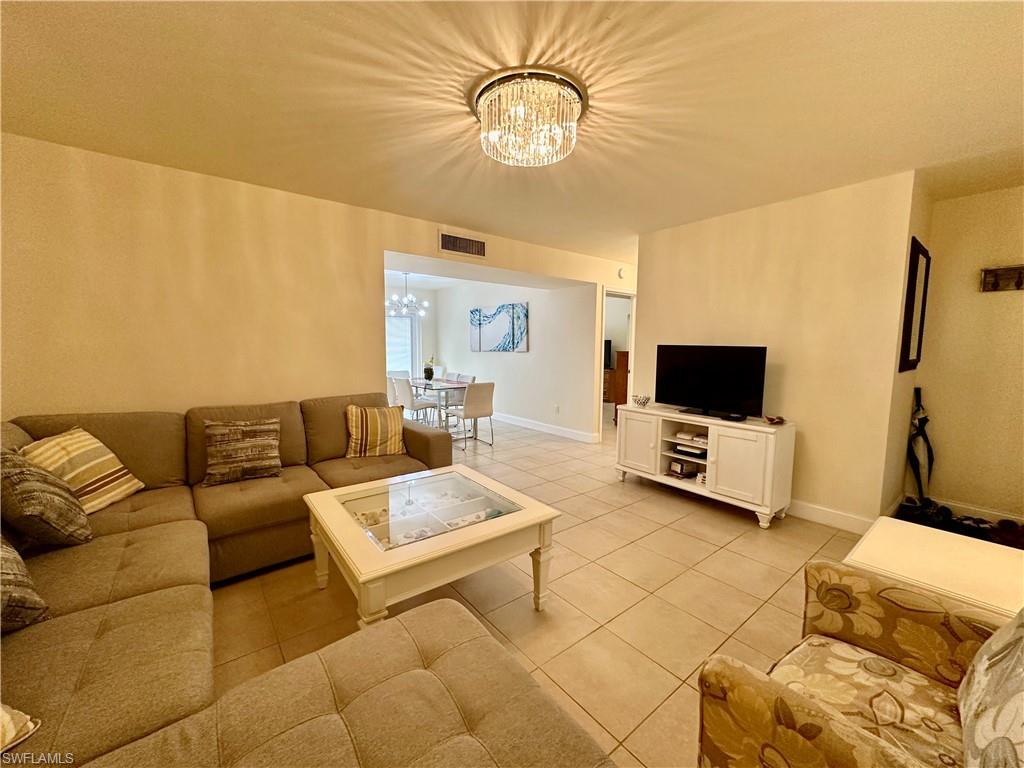 HIDDEN LAKE VILLAS - Residential Lease