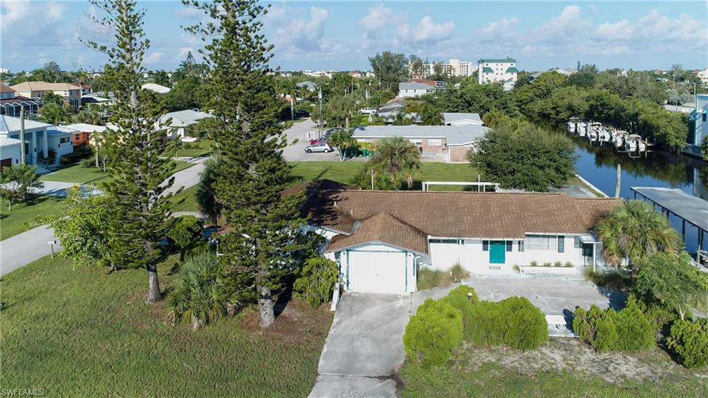 LITTLE HICKORY SHORES - Residential