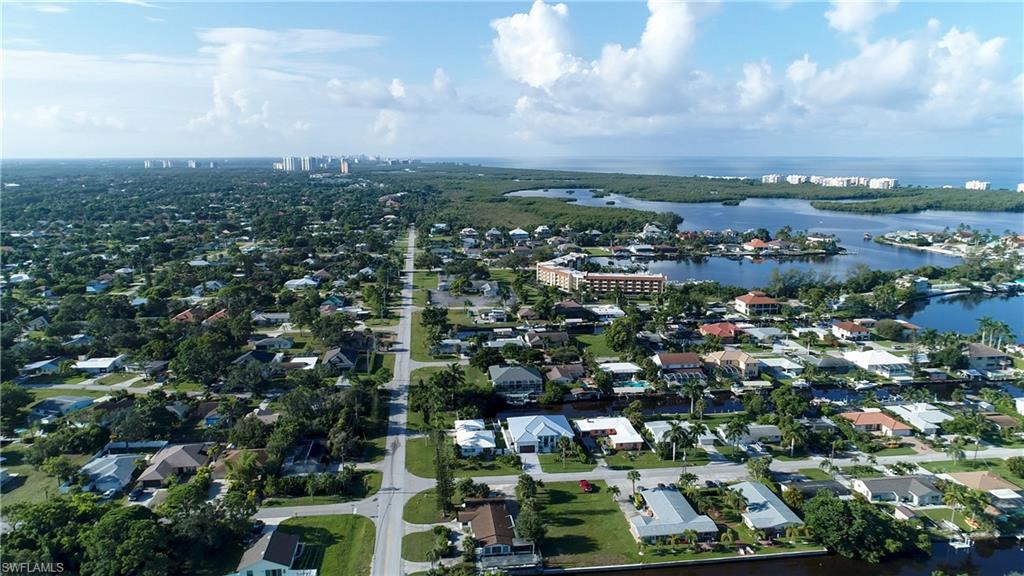 LITTLE HICKORY SHORES - Residential