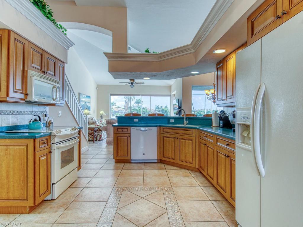 MARCO BEACH - Residential