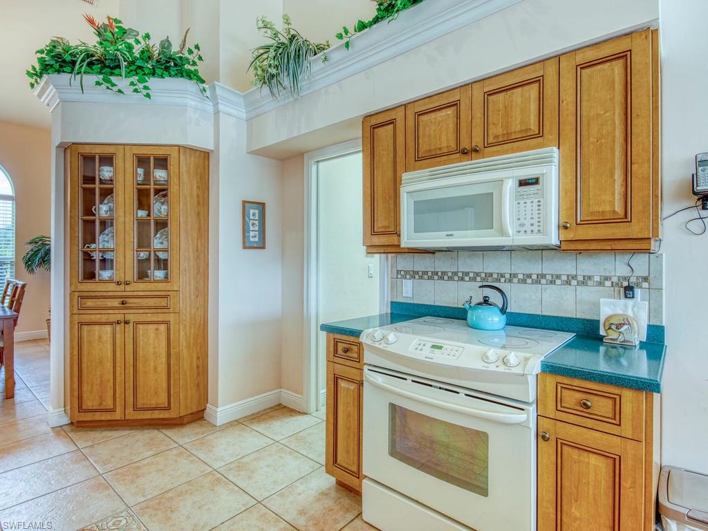 MARCO BEACH - Residential