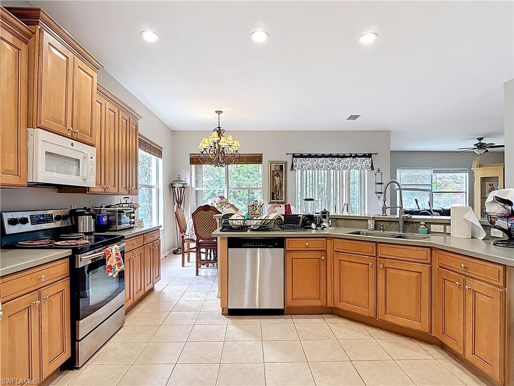 STONEYBROOK - Residential